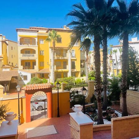 Beach Apartament In Torrevieja Eksteriør bilde
